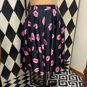 Lips Circle Skirt NWOT with Pockets